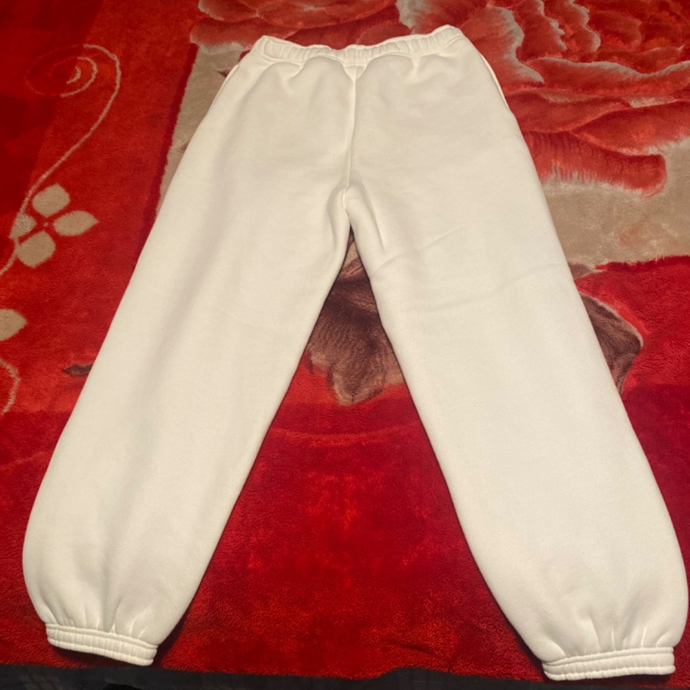 Aritzia TNA Bubble Fleece Sweatpants - Picture 4 of 4